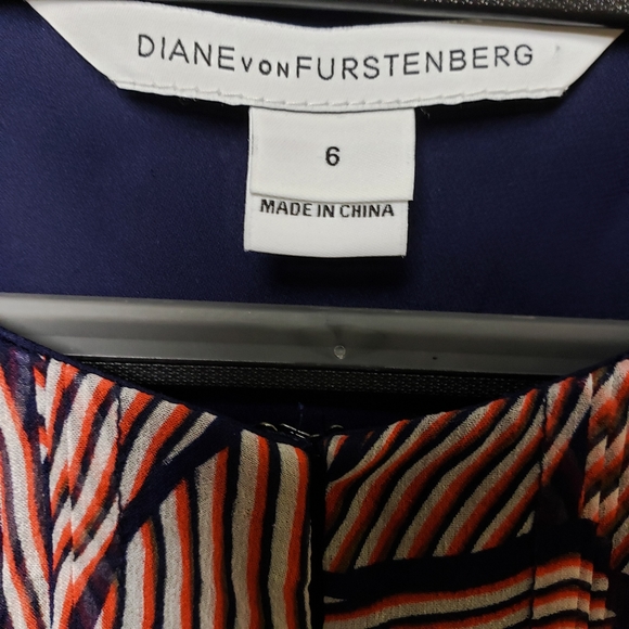 Diane von Furstenberg navy pleated sheath dress 6 - Picture 6 of 8